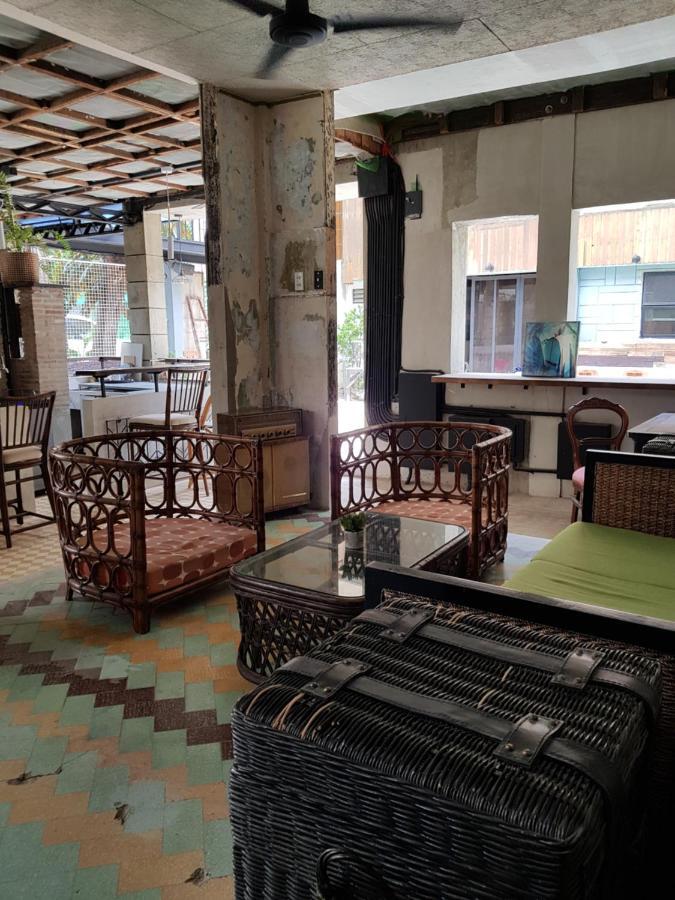 The Flying Fish Hostel Cebu Εξωτερικό φωτογραφία